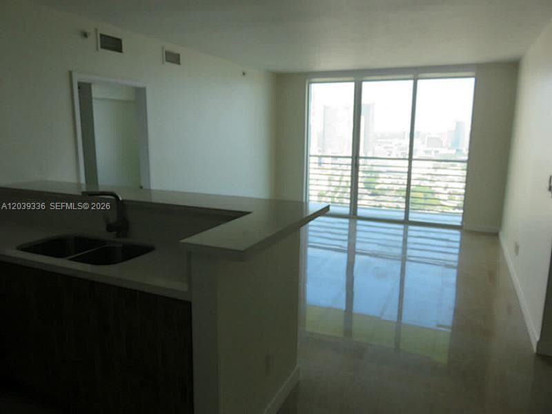 325 S BISCAYNE BLVD # 4122, Miami, FL 33131 photo 3