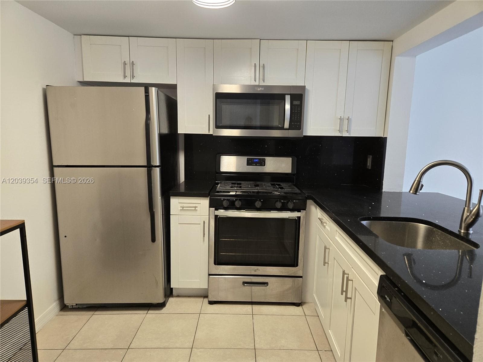 17901 NW 68 AV # Q-201, Miami Lakes, FL 33015 photo 3