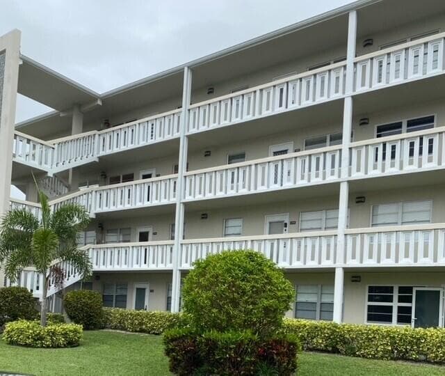 296 Grantham F # F, Deerfield Beach, FL 33442 photo 3