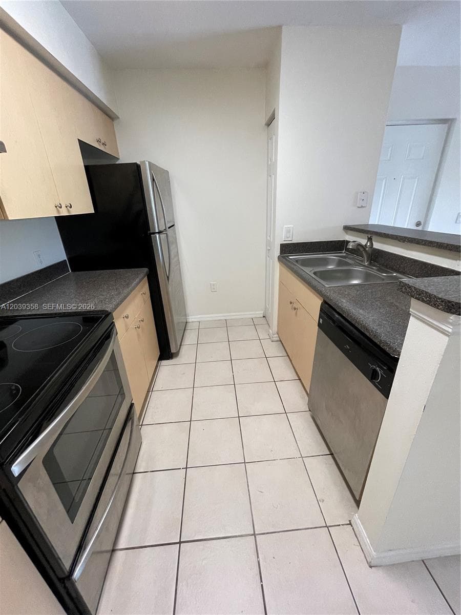 4081 San Marino Blvd # 206, West Palm Beach, FL 33409 photo 2