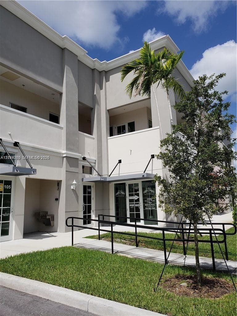 2101 SW 101st Ave # 6-203, Miramar, FL 33025 photo 2
