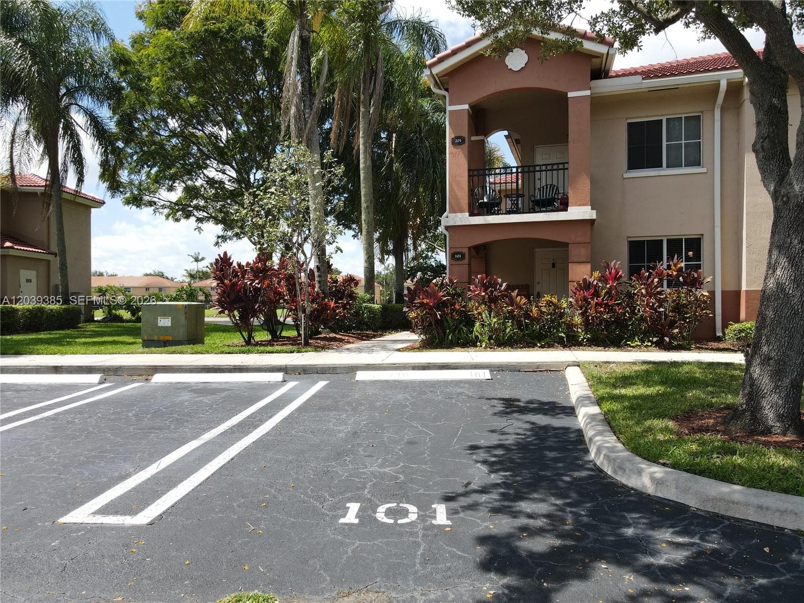 3486 Briar Bay Blvd # 101, West Palm Beach, FL 33411 photo 3
