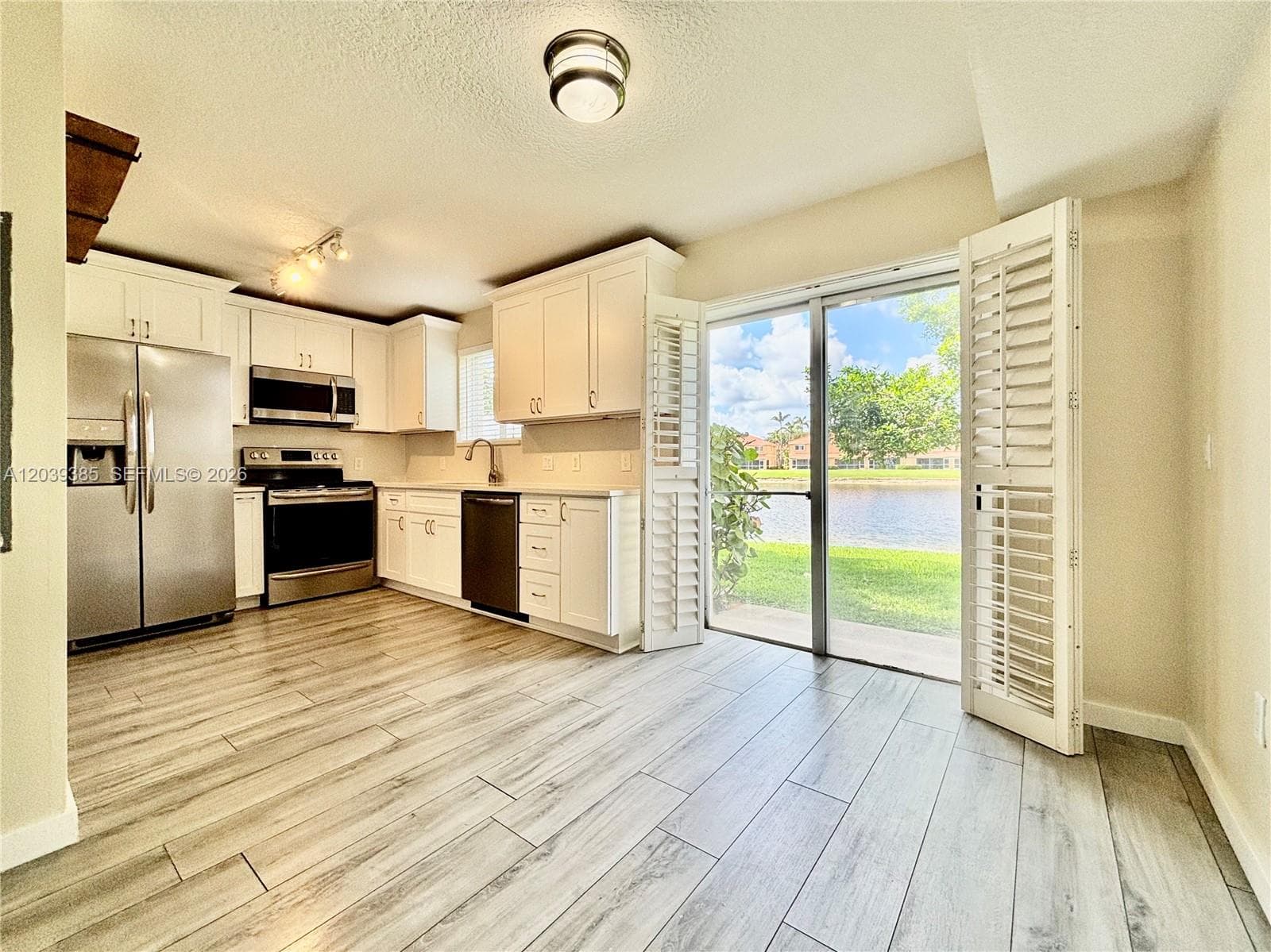 3486 Briar Bay Blvd # 101, West Palm Beach, FL 33411 photo 4