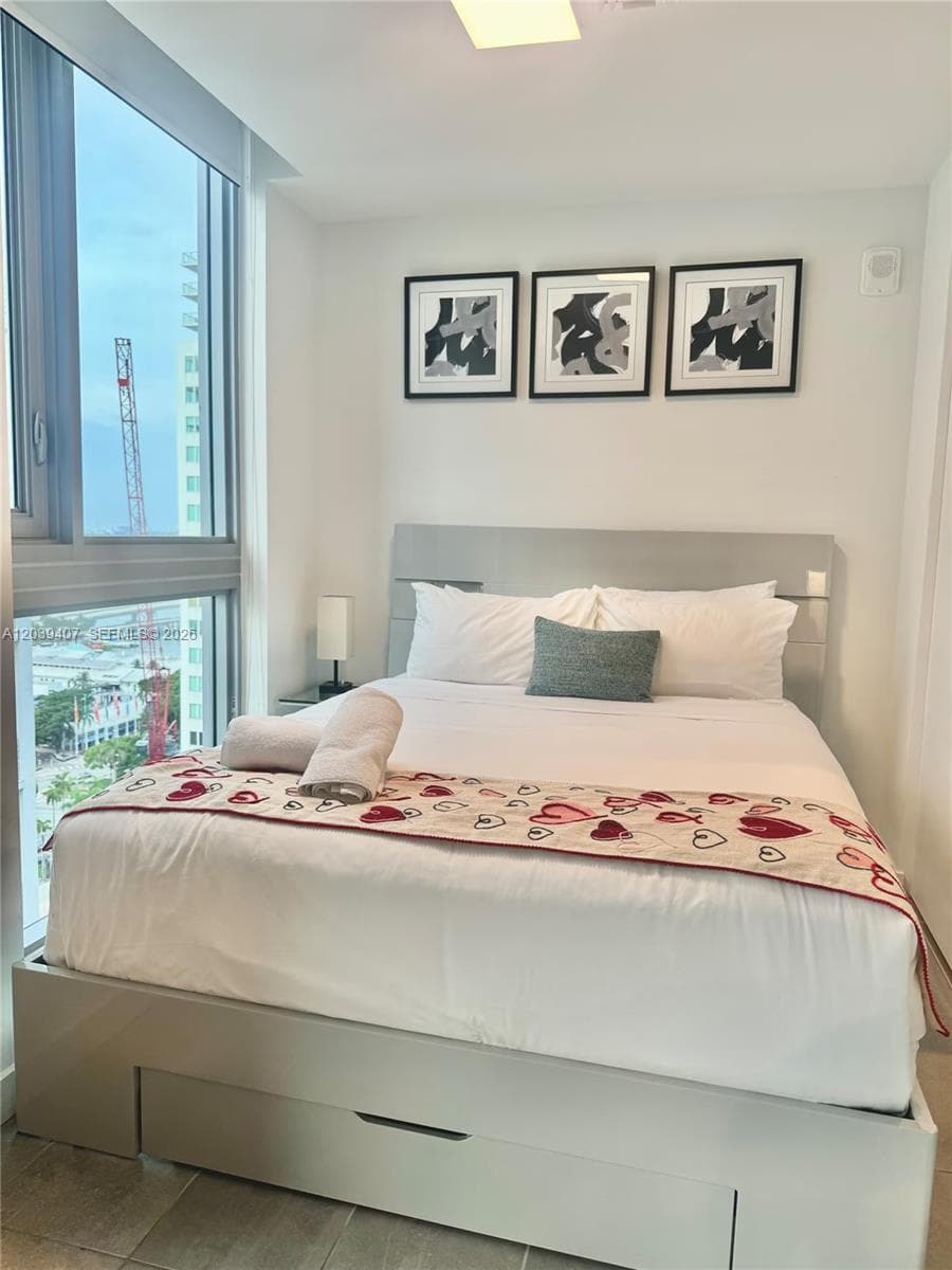 227 NE 2nd street # 2308, Miami, FL 33132 photo 2