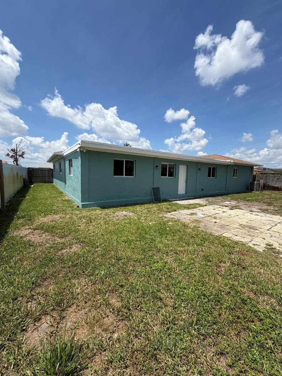 1405 6th Street, West Palm Beach, FL 33401 photo 3