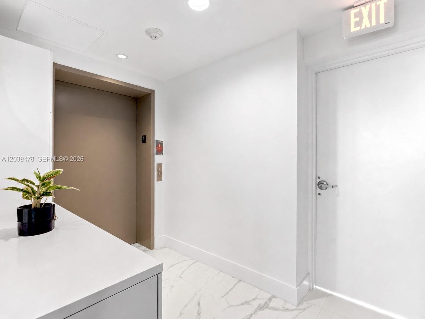 16385 Biscayne Blvd # 1117, North Miami Beach, FL 33160 photo 5