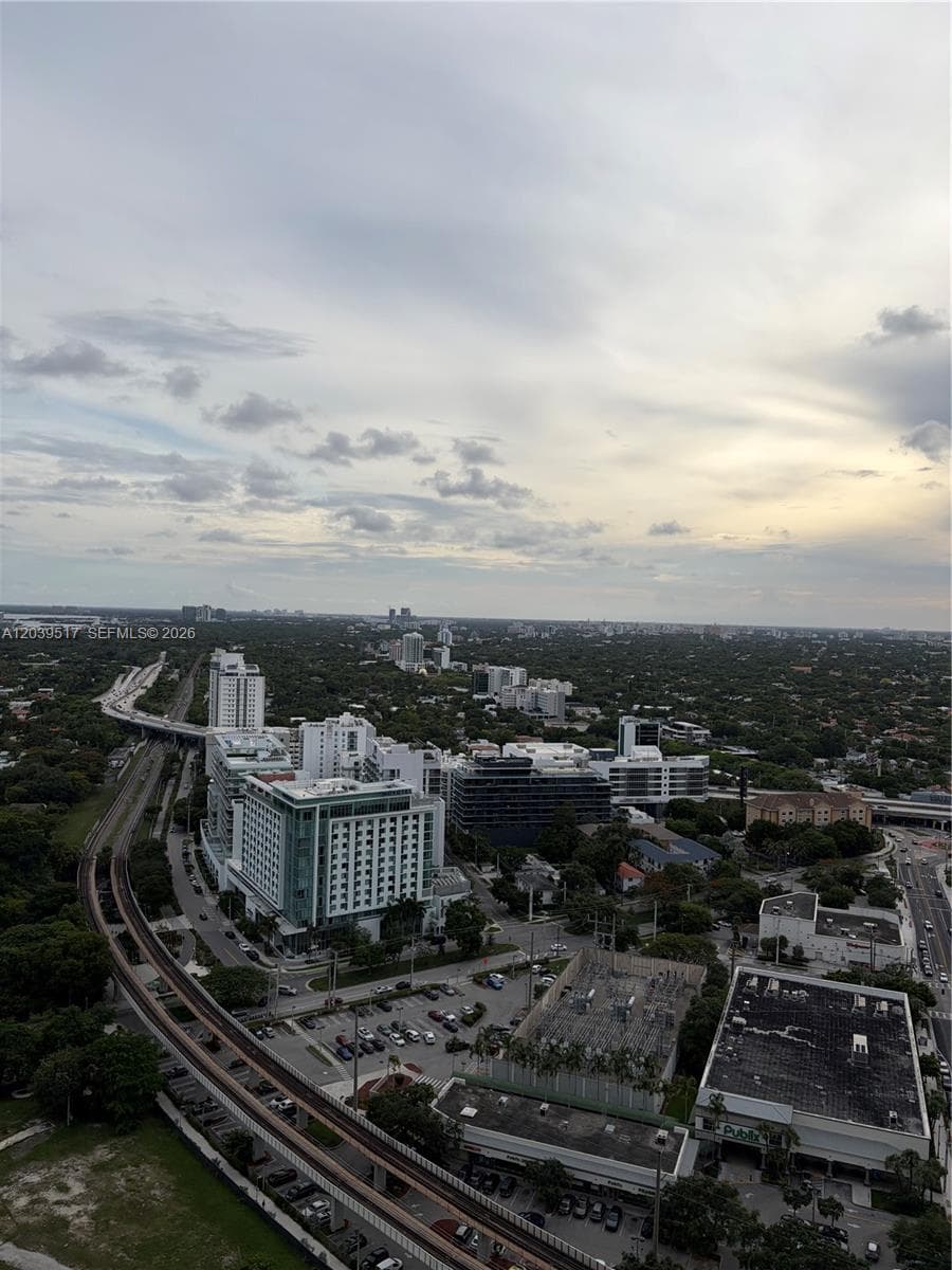 60 SW 13th St # 2819, Miami, FL 33130 photo 4