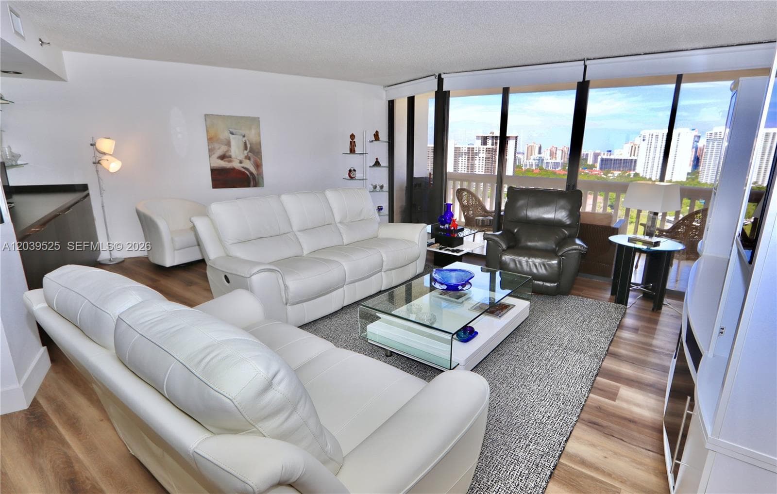 1000 Island Blvd # 2005, Aventura, FL 33160 photo 2