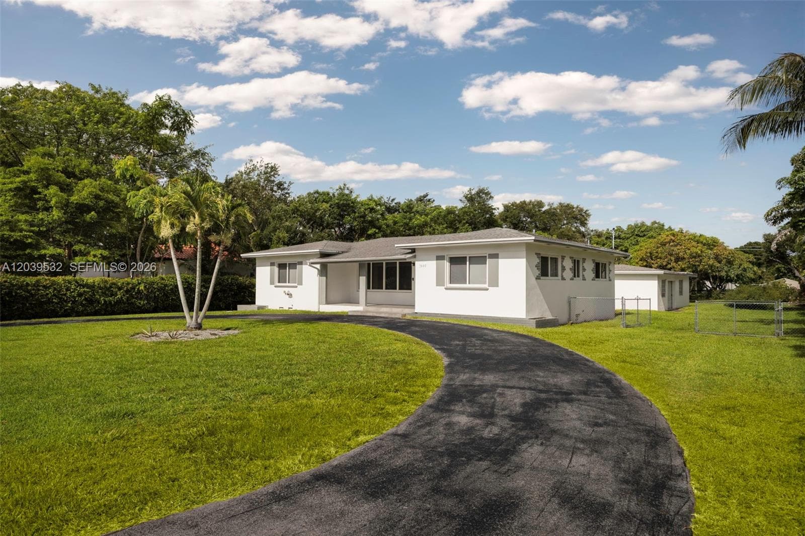 7840 SW 71st Ave, Miami, FL 33143 photo 2