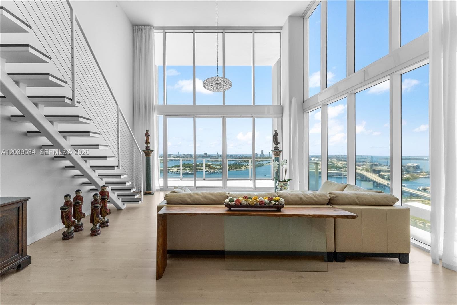 1040 Biscayne Blvd # 3101, Miami, FL 33132 photo 2