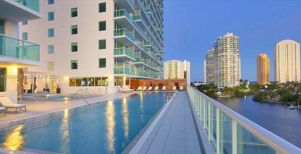 400 Sunny Isles Blvd # 1817, Sunny Isles Beach, FL 33160 photo 4