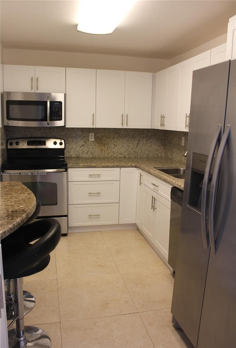 2333 Brickell Ave # 1004, Miami, FL 33129 photo 3