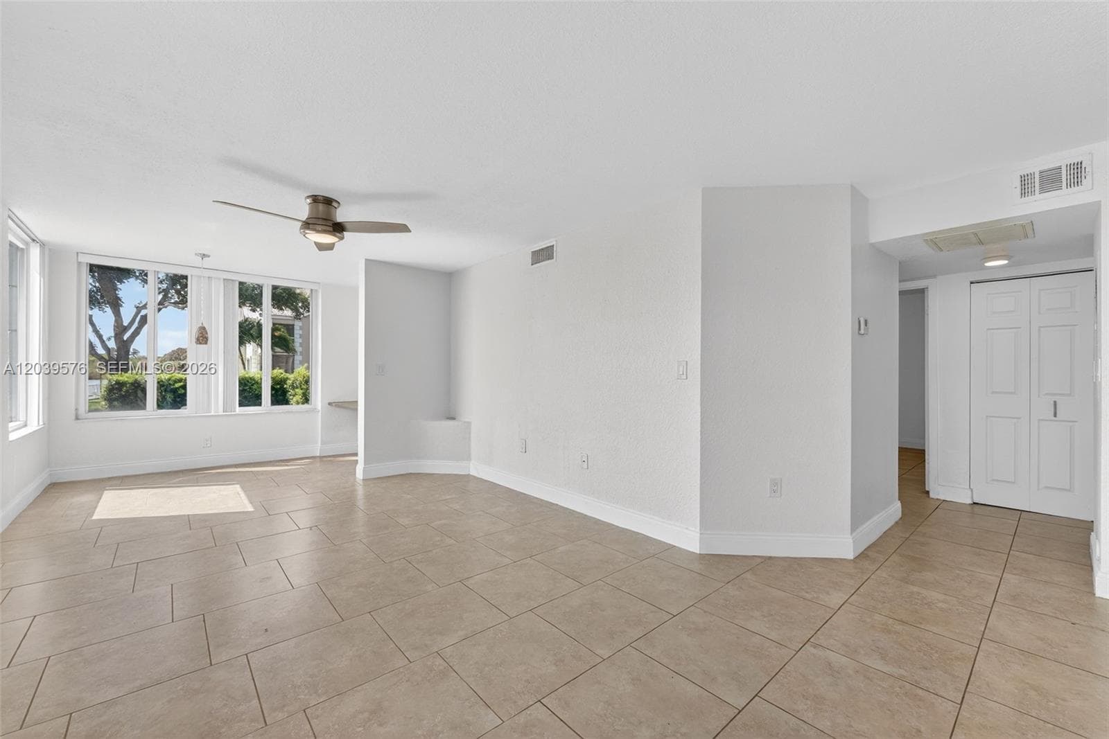 2841 N Oakland Forest Dr # 110, Oakland Park, FL 33309 photo 5