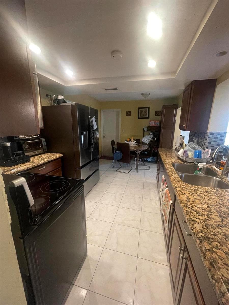 5706 NW 68th Terrace, Tamarac, FL 33321 photo 2