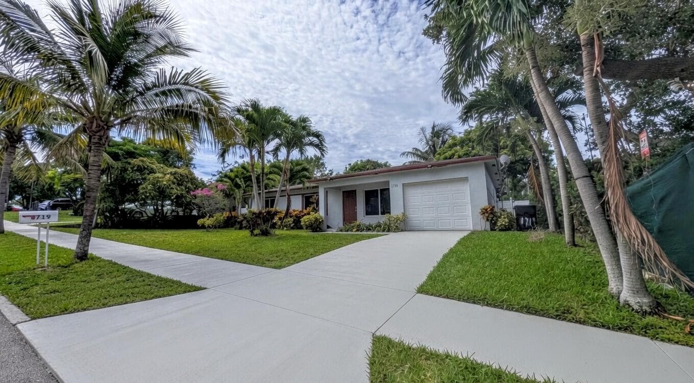 1719 15th Avenue N, FL 33460 photo 3