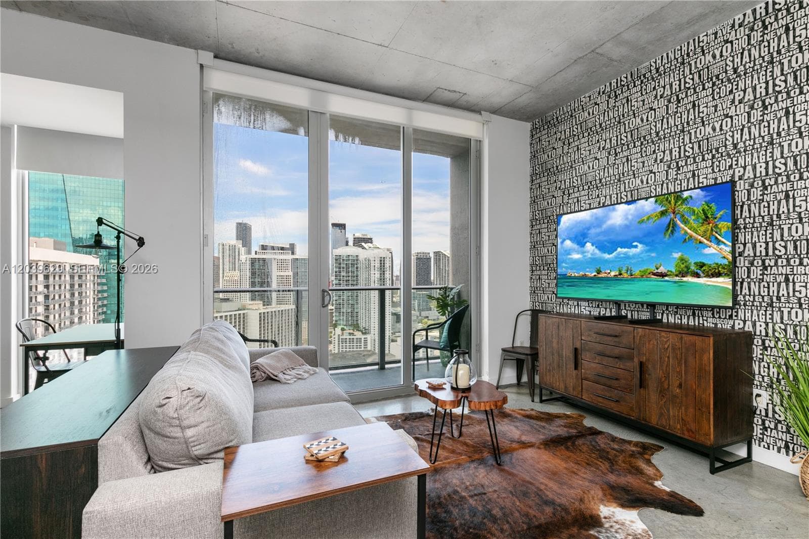 151 SE 1st St # 3103, Miami, FL 33131 photo 3