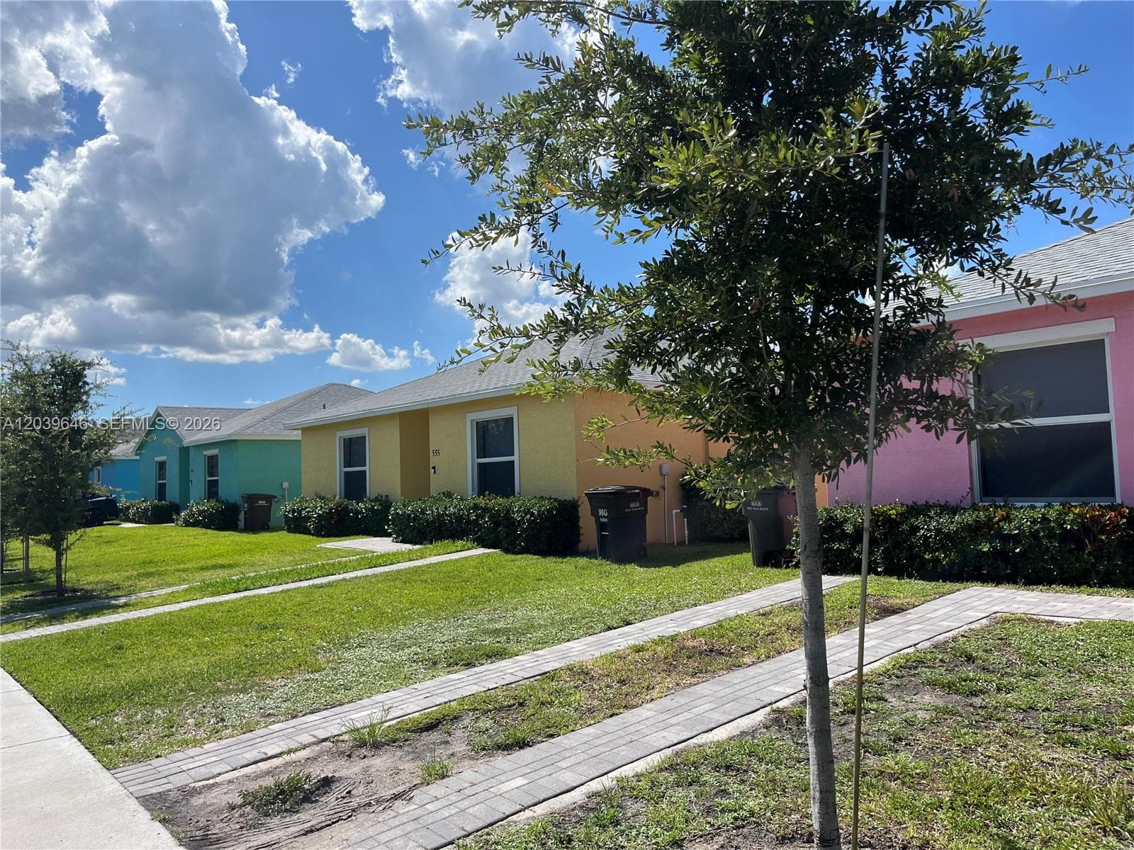 535 Lilac CT, West Palm Beach, FL 33407 photo 3