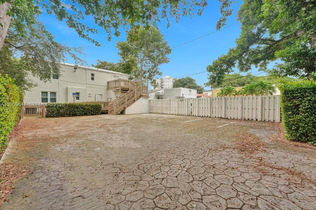 1225 Alton Rd, Miami Beach, FL 33139 photo 4