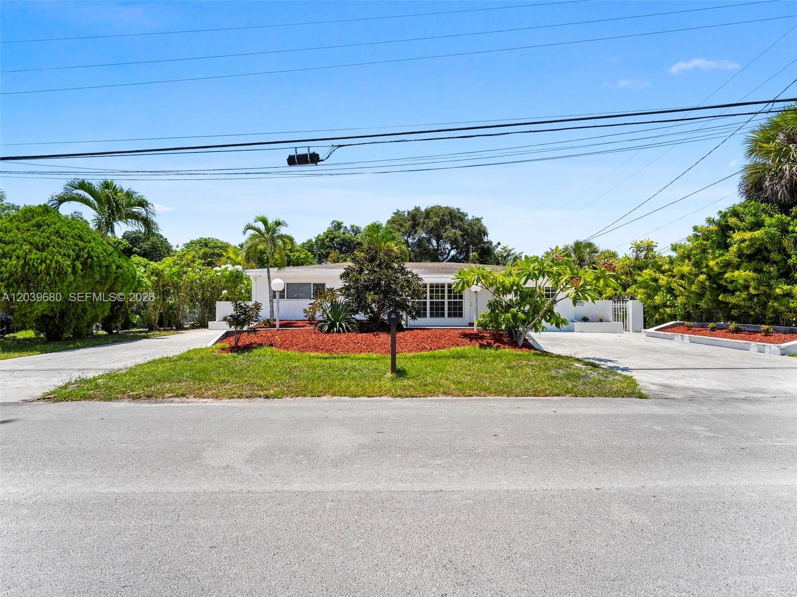 110 NE 152nd St, Miami, FL 33162 photo 2