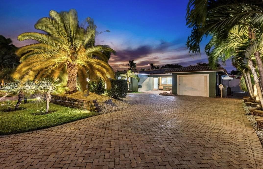 2580 SE 2nd Ct, Pompano Beach, FL 33062 photo 2