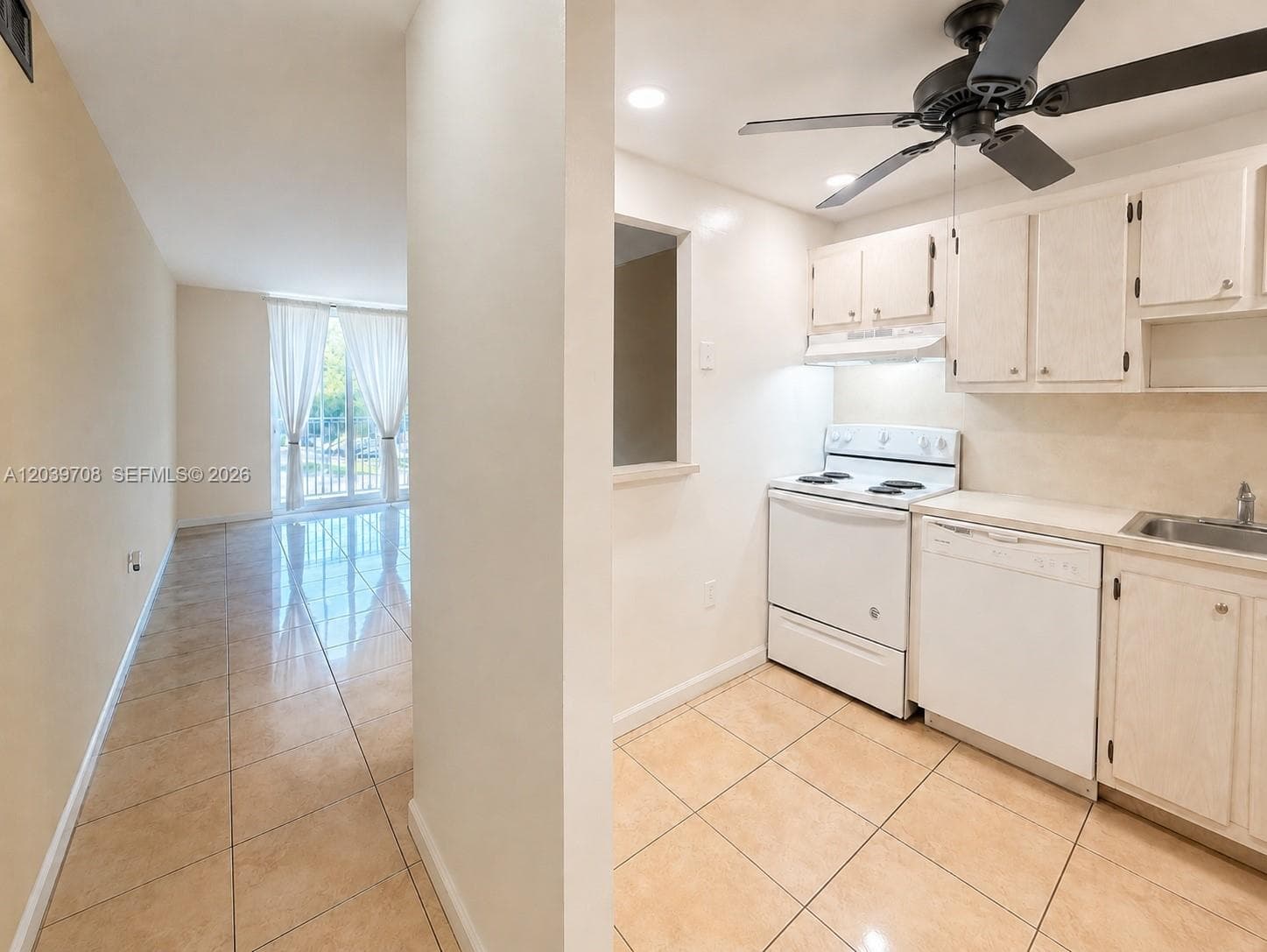 16851 NE 23rd Ave # A308, North Miami Beach, FL 33160 photo 2