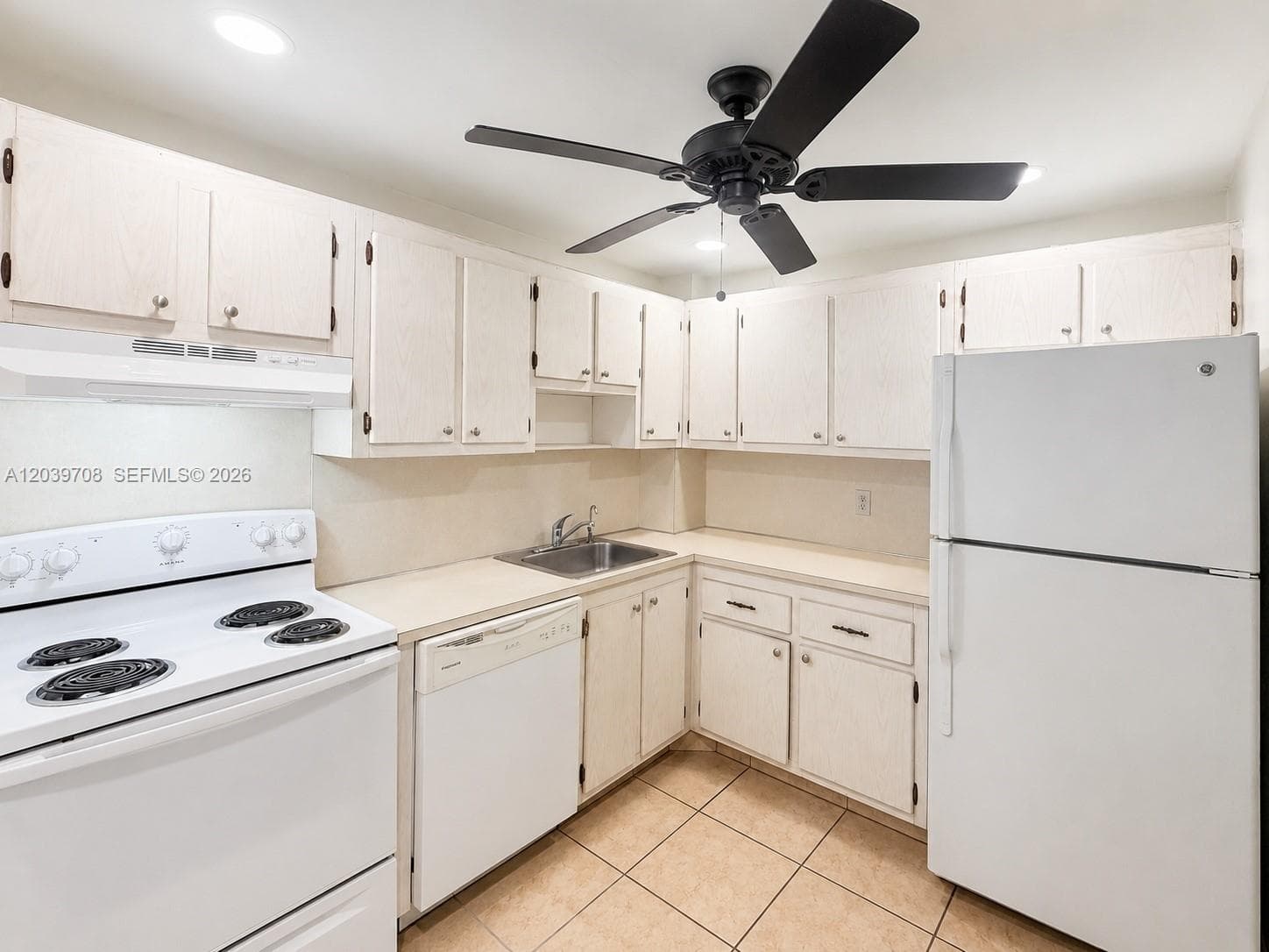16851 NE 23rd Ave # A308, North Miami Beach, FL 33160 photo 5