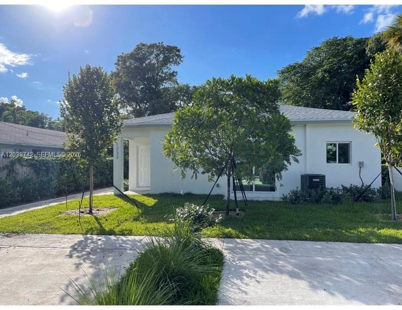 213 NW 12th St, Pompano Beach, FL 33060 photo 4