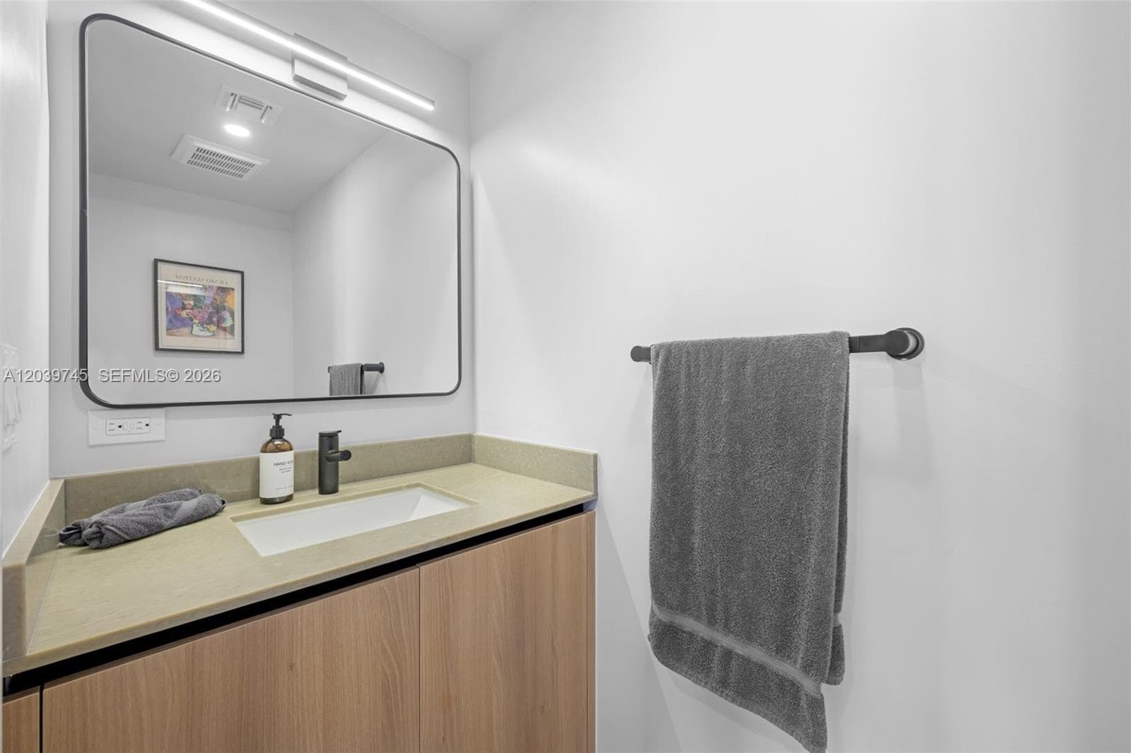 121 NE 5th St # 3006, Miami, FL 33132 photo 5