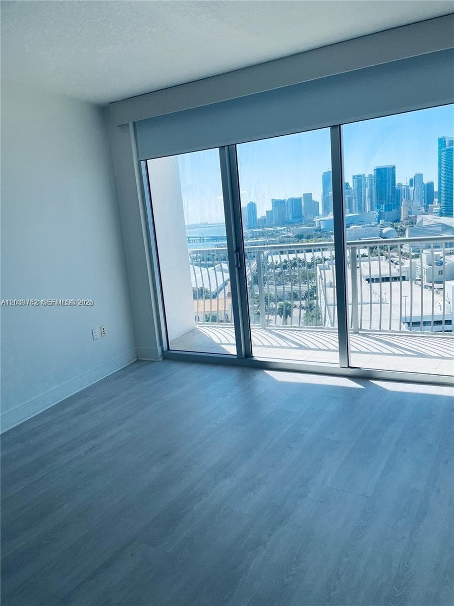 1750 N Bayshore Dr # 2112, Miami, FL 33132 photo 5