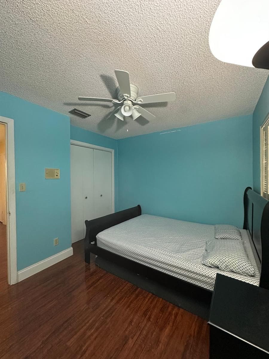 102 Pleasant Hill Lane, Tamarac, FL 33319 photo 4