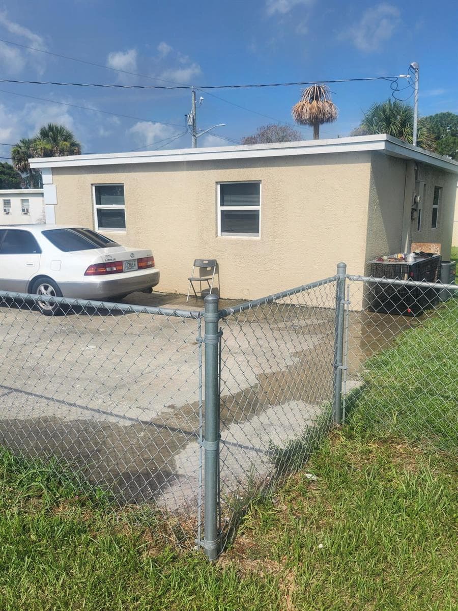 2504 Wilkins Avenue, Fort Pierce, FL 34947 photo 3