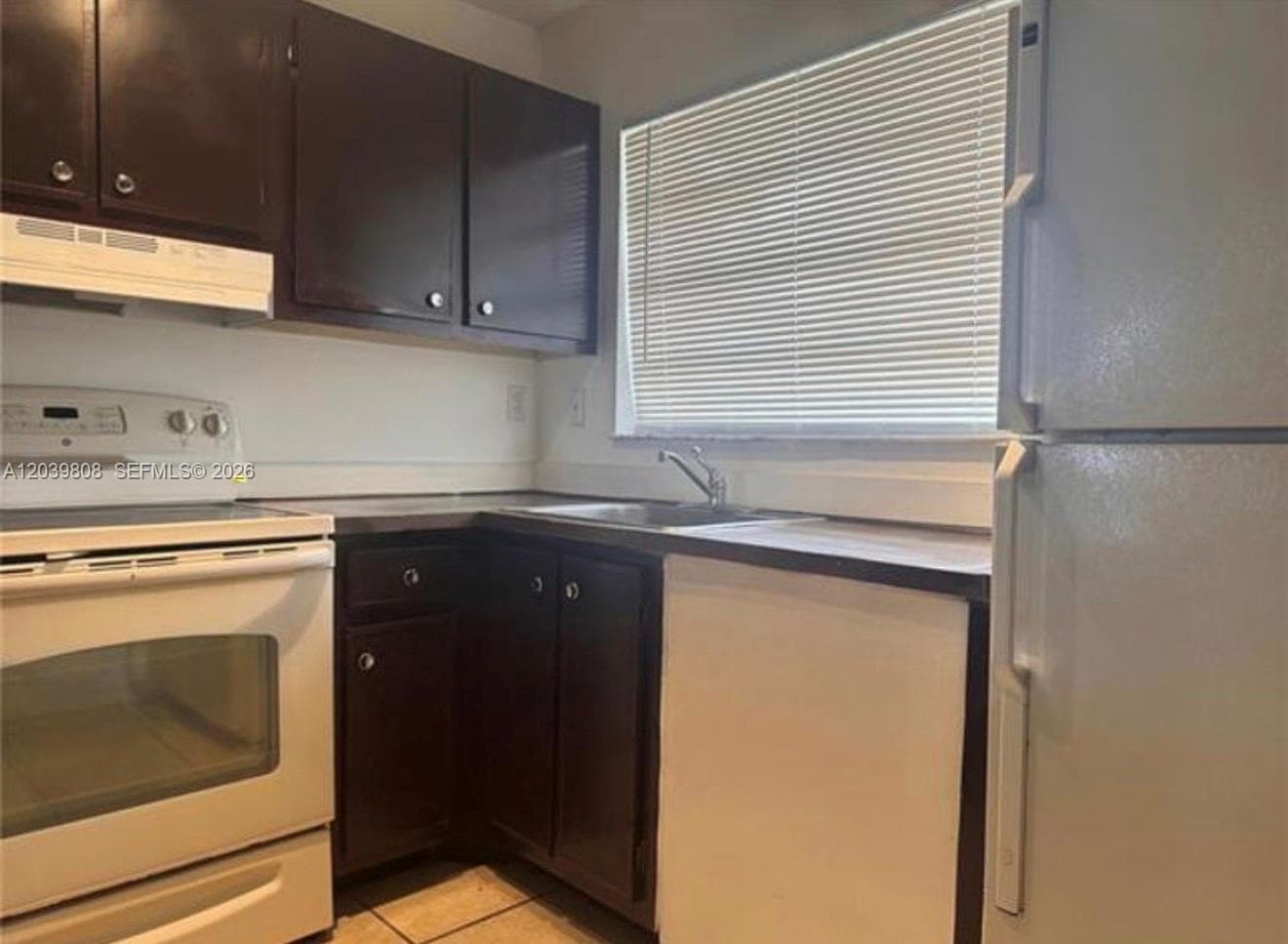 819 NE 214th Ln # 1, Miami, FL 33179 photo 3