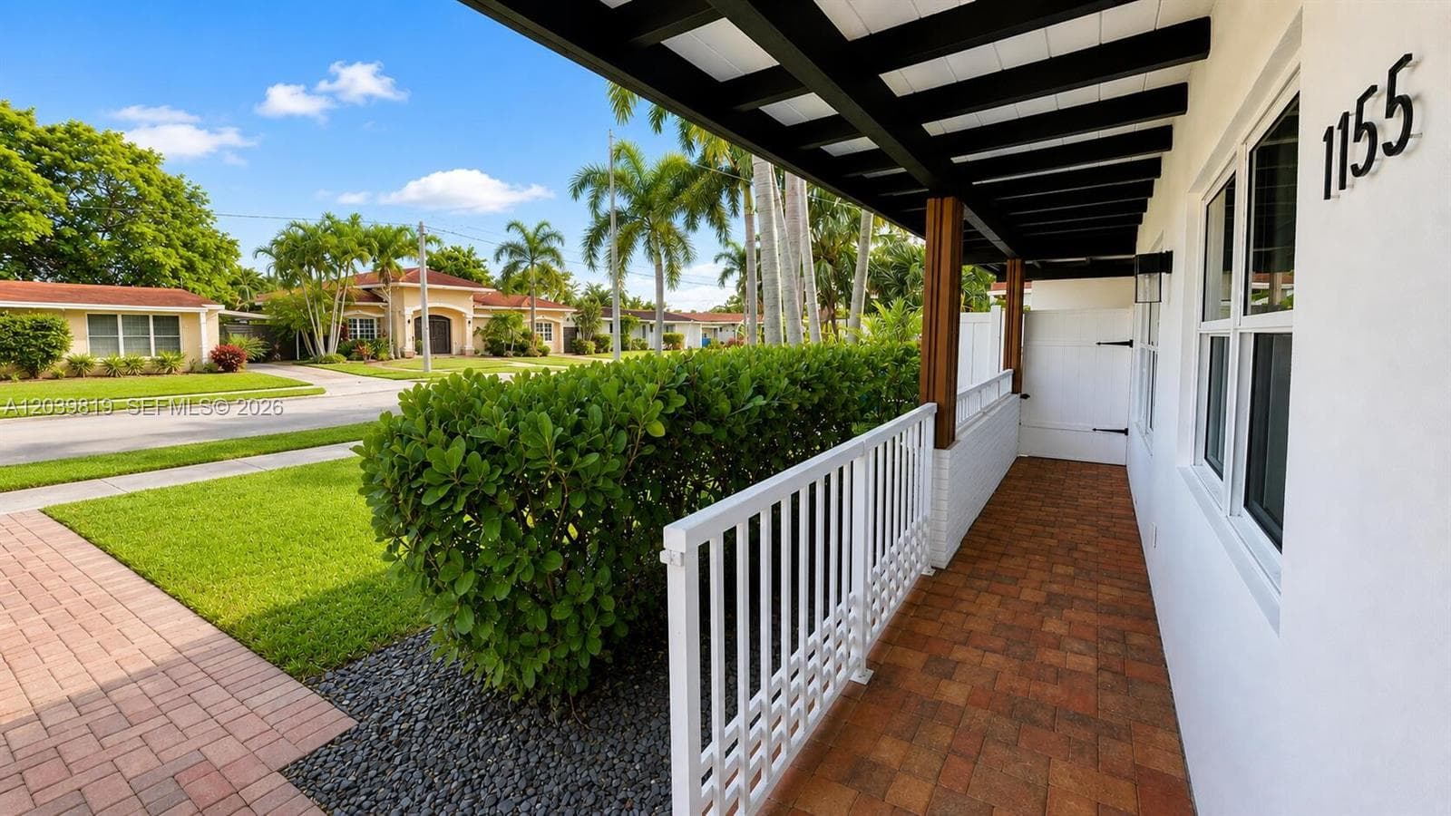1155 Hayes St, Hollywood, FL 33019 photo 3