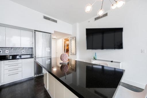 92 SW 3rd St # 5108, Miami, FL 33130 photo 3