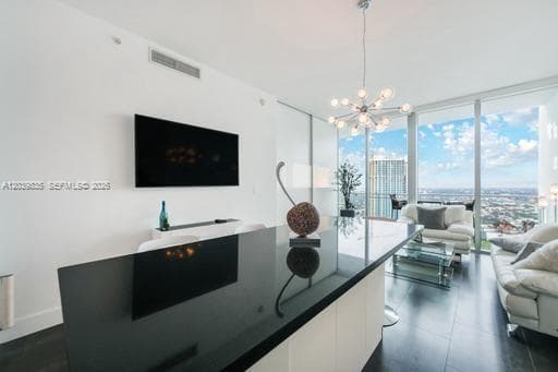 92 SW 3rd St # 5108, Miami, FL 33130 photo 4