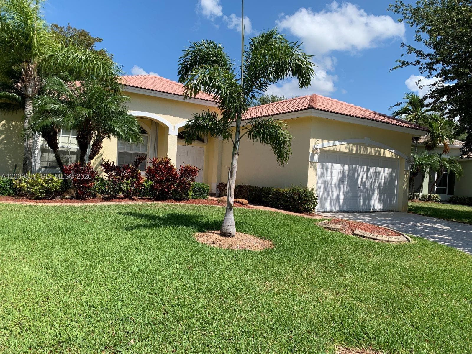 440 SE 23rd Ln, Homestead, FL 33033 photo 2