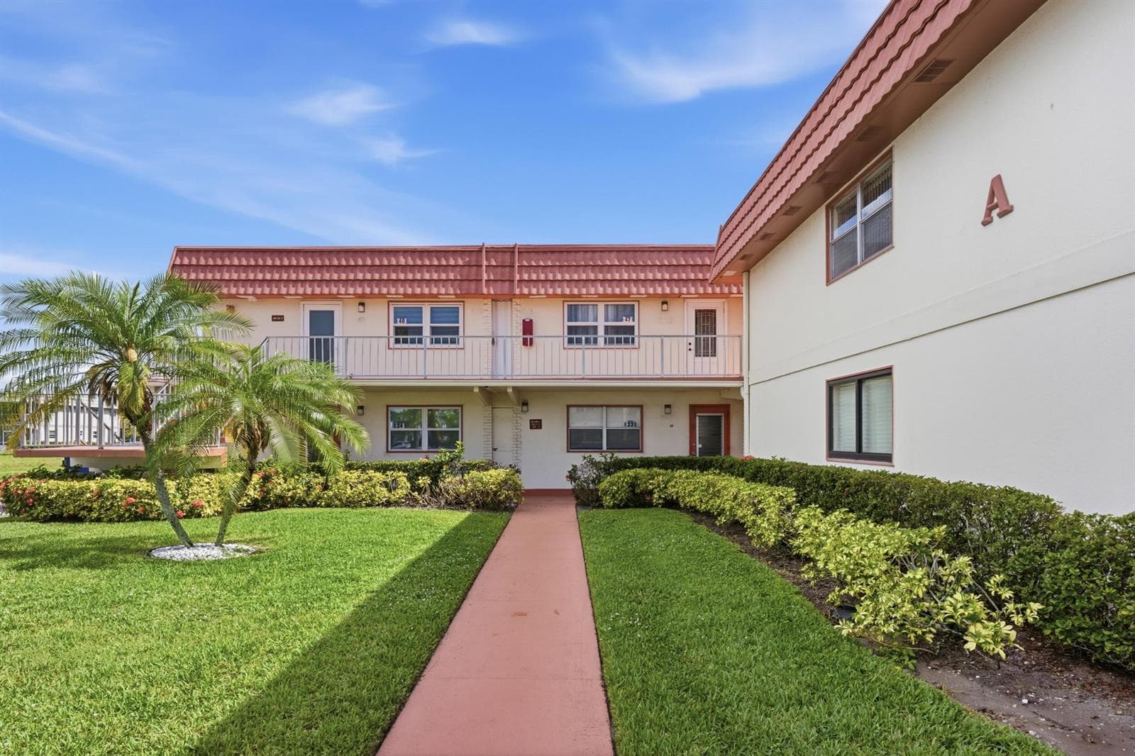 47 Saxony A, Delray Beach, FL 33446 photo 3