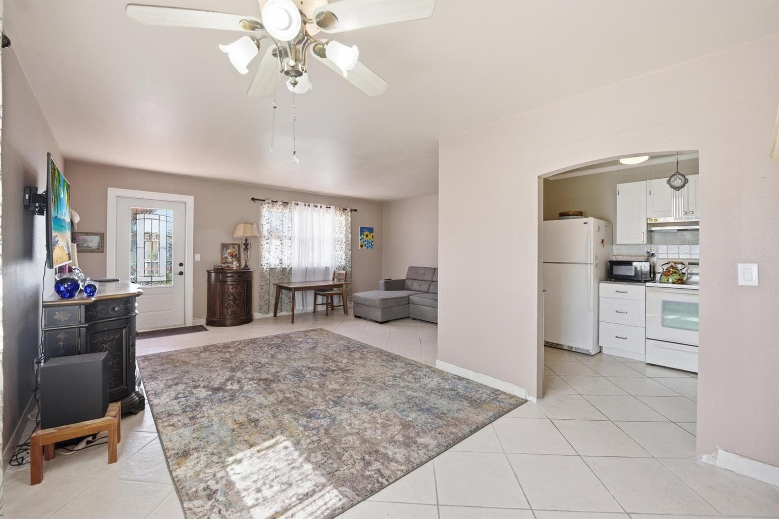 47 Saxony A, Delray Beach, FL 33446 photo 4