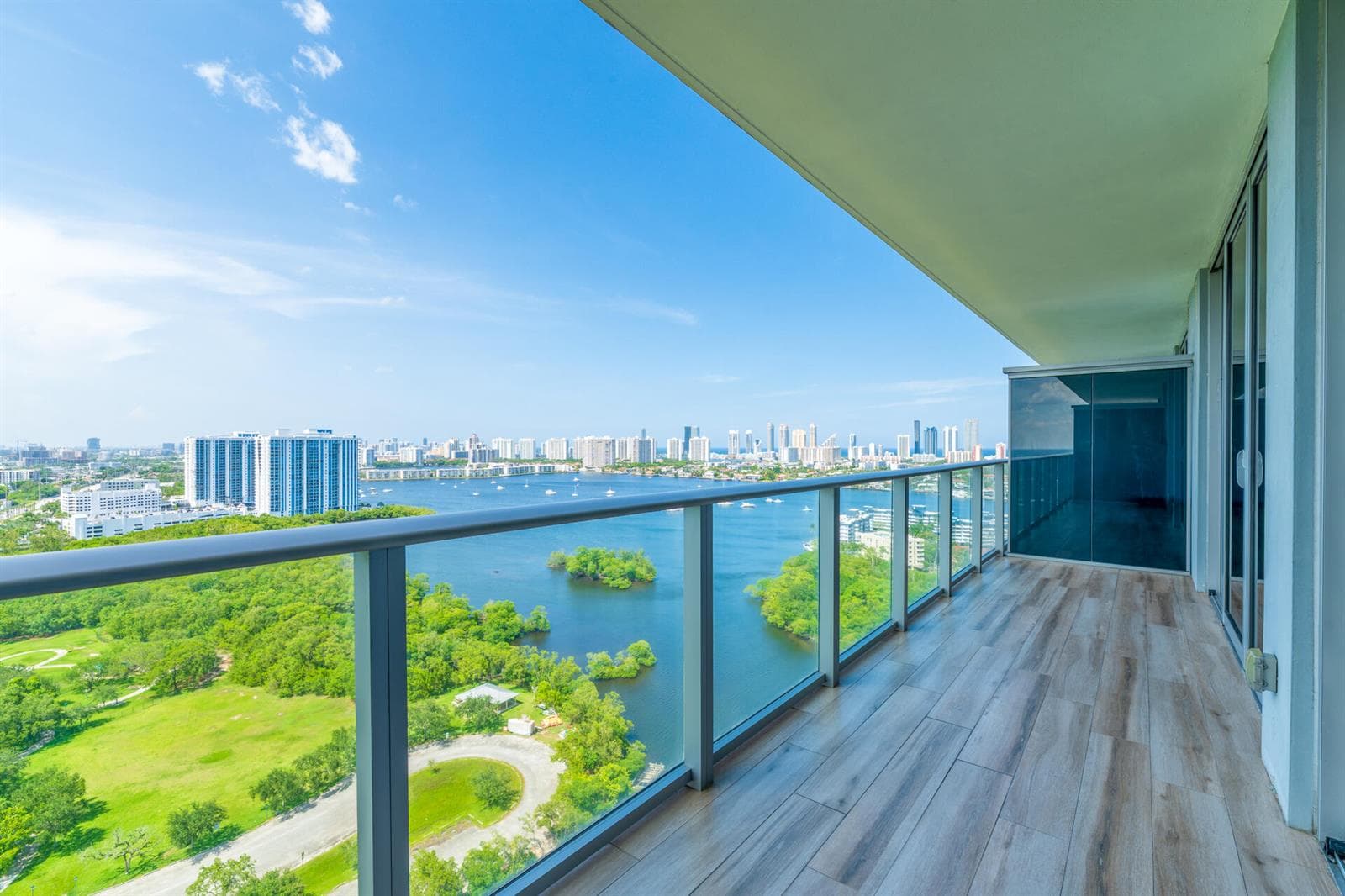 16385 Biscayne Boulevard # 2502, North Miami Beach, FL 33160 photo 2