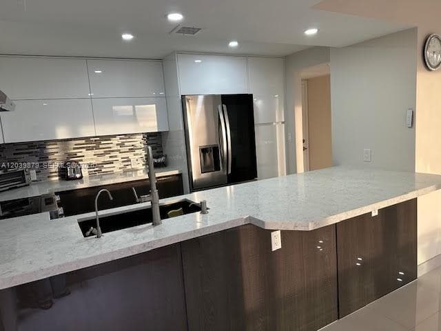 100 Bayview Dr # 904, Sunny Isles Beach, FL 33160 photo 5