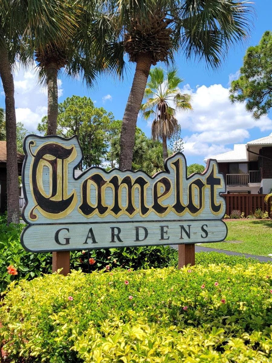 903 SE Camelot Gardens Boulevard SE, Port St. Lucie, FL 34952 photo 5