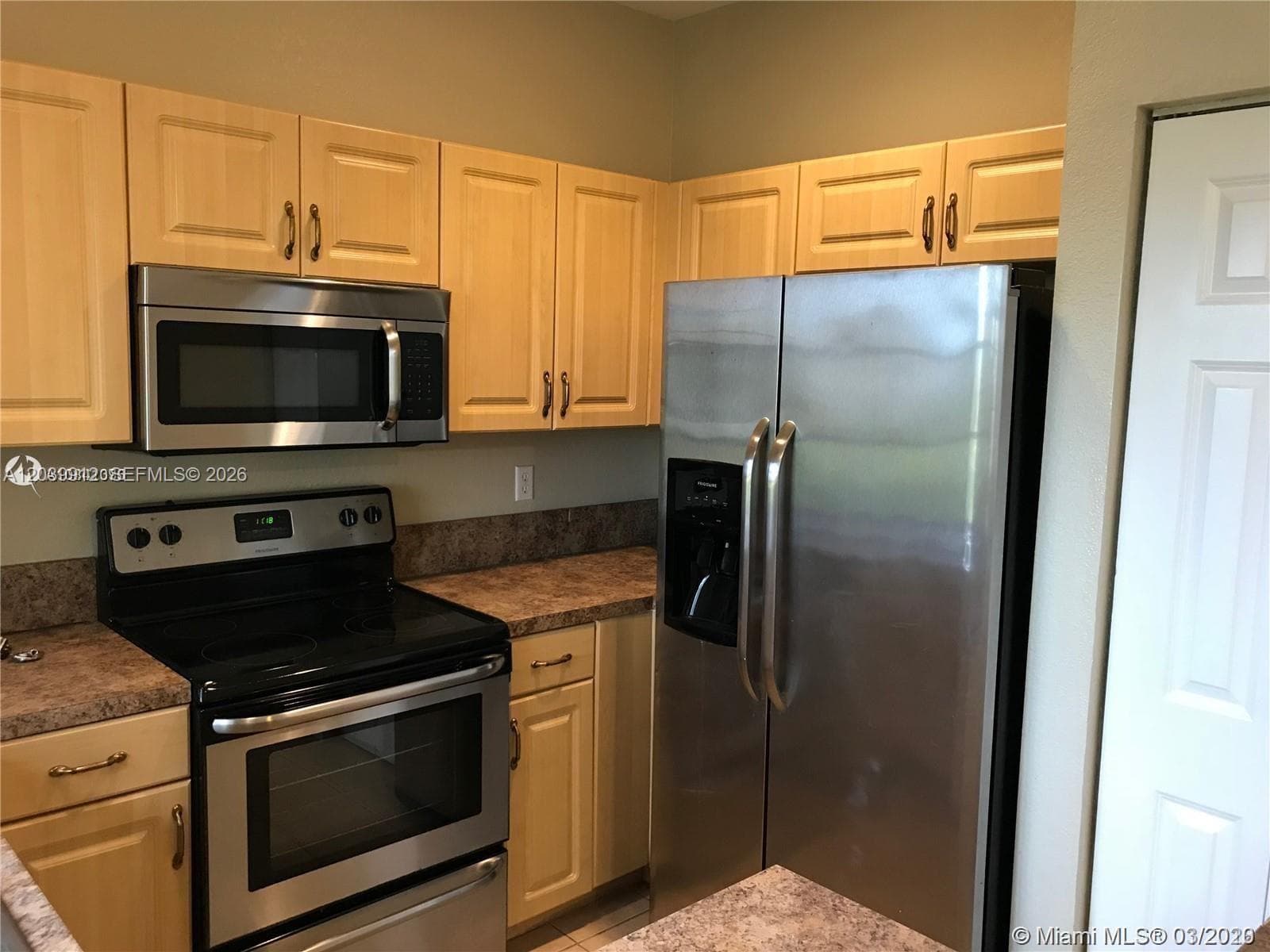 1413 Lucaya Dr, Riviera Beach, FL 33404 photo 4