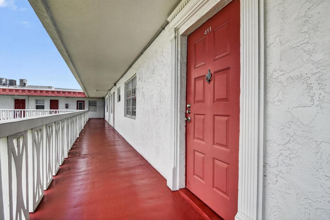4140 NW 44th Avenue # 411, Lauderdale Lakes, FL 33319 photo 3