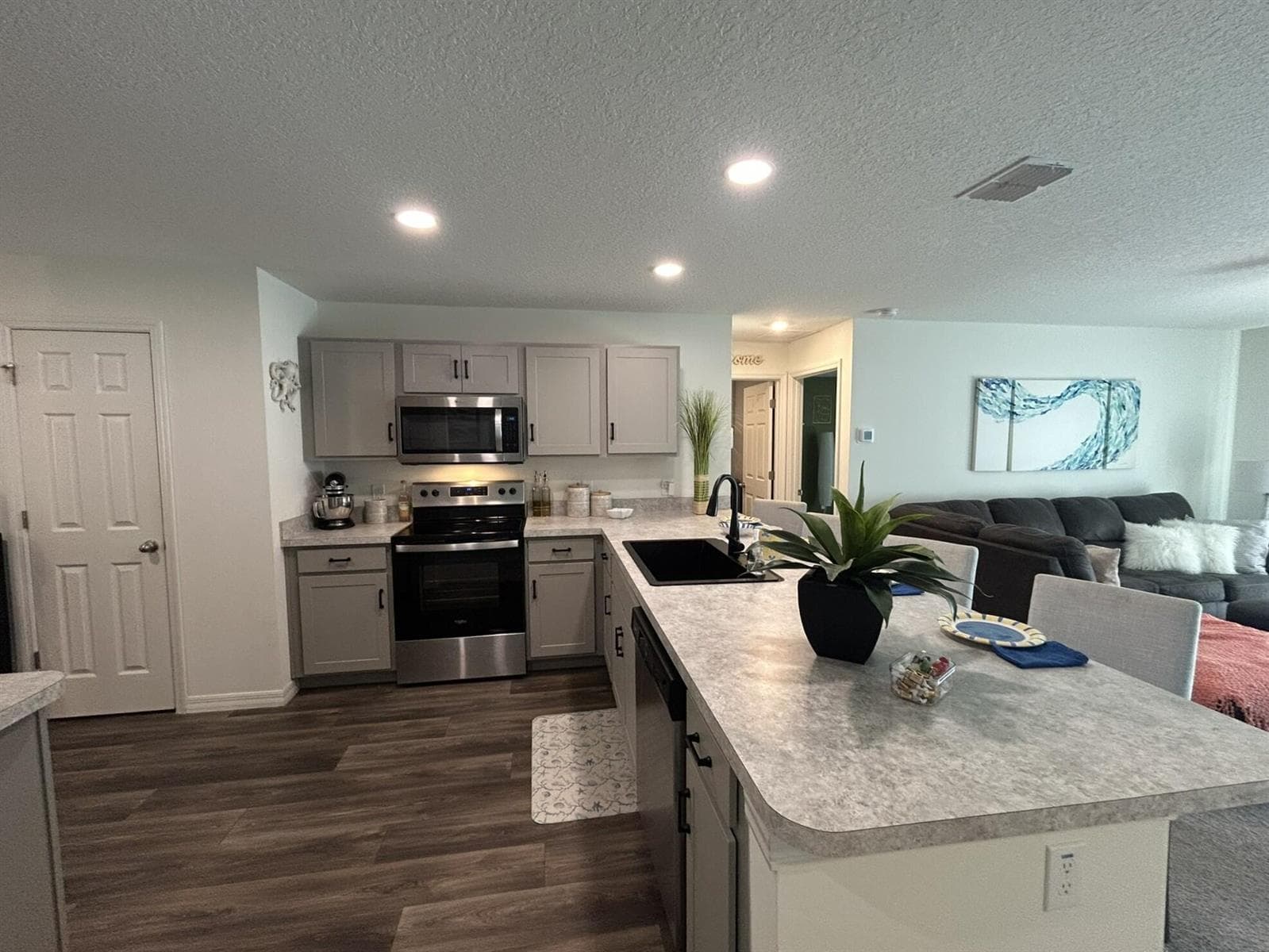 1014 Hammacher Avenue SW, Palm Bay, FL 32908 photo 4