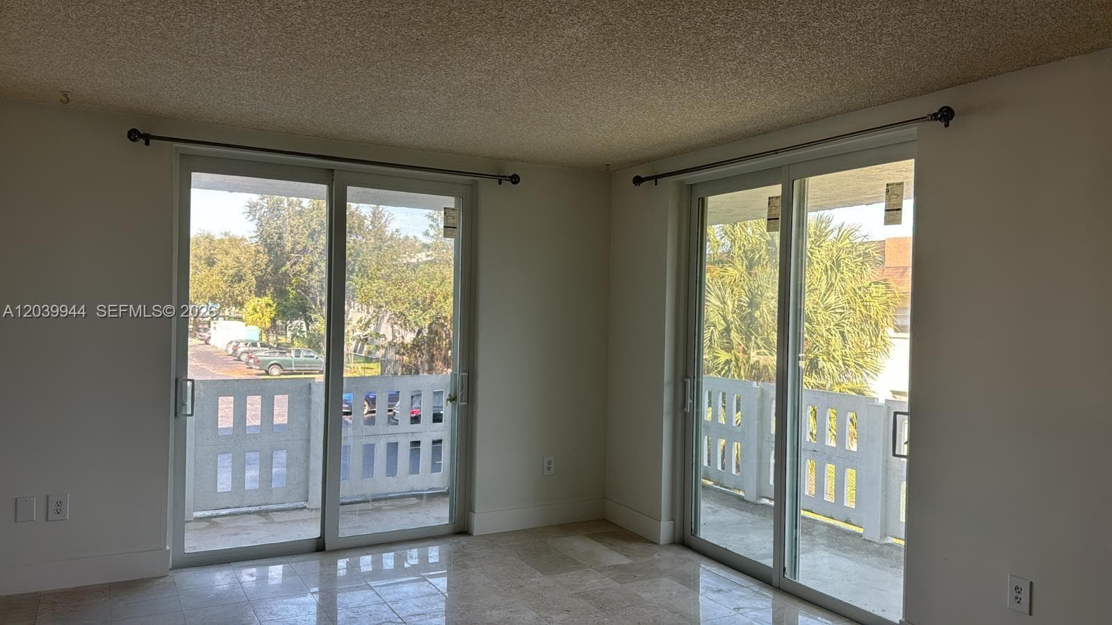 919 Hillcrest Dr # 201, Hollywood, FL 33021 photo 2