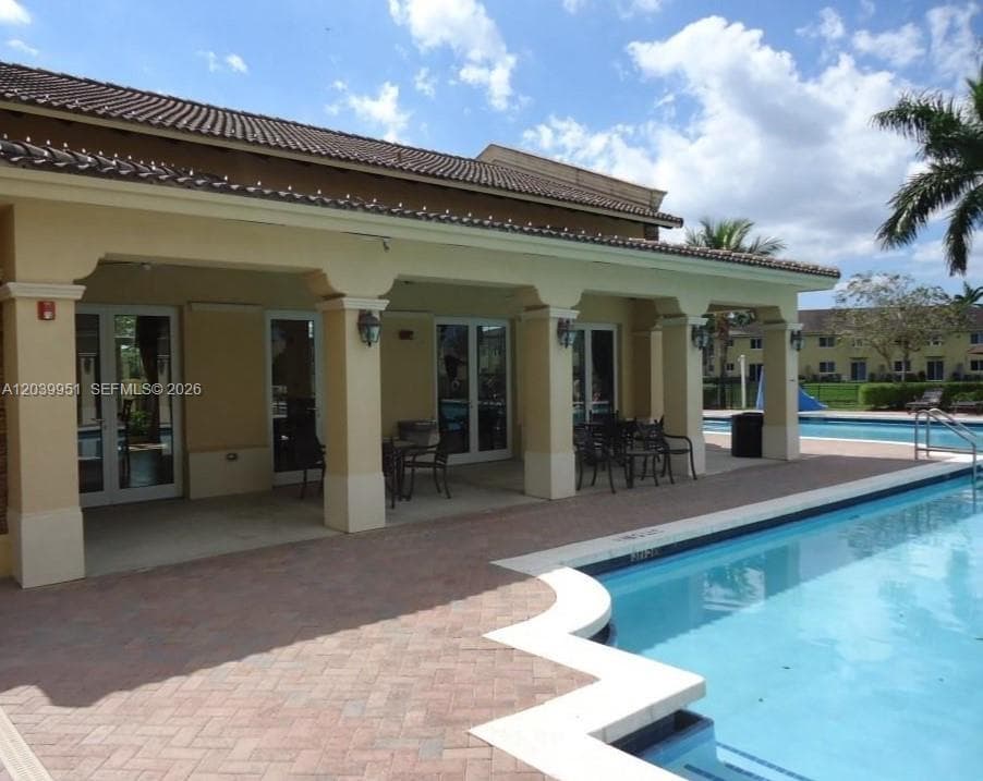 930 NE 34th Ave # 202, Homestead, FL 33033 photo 5