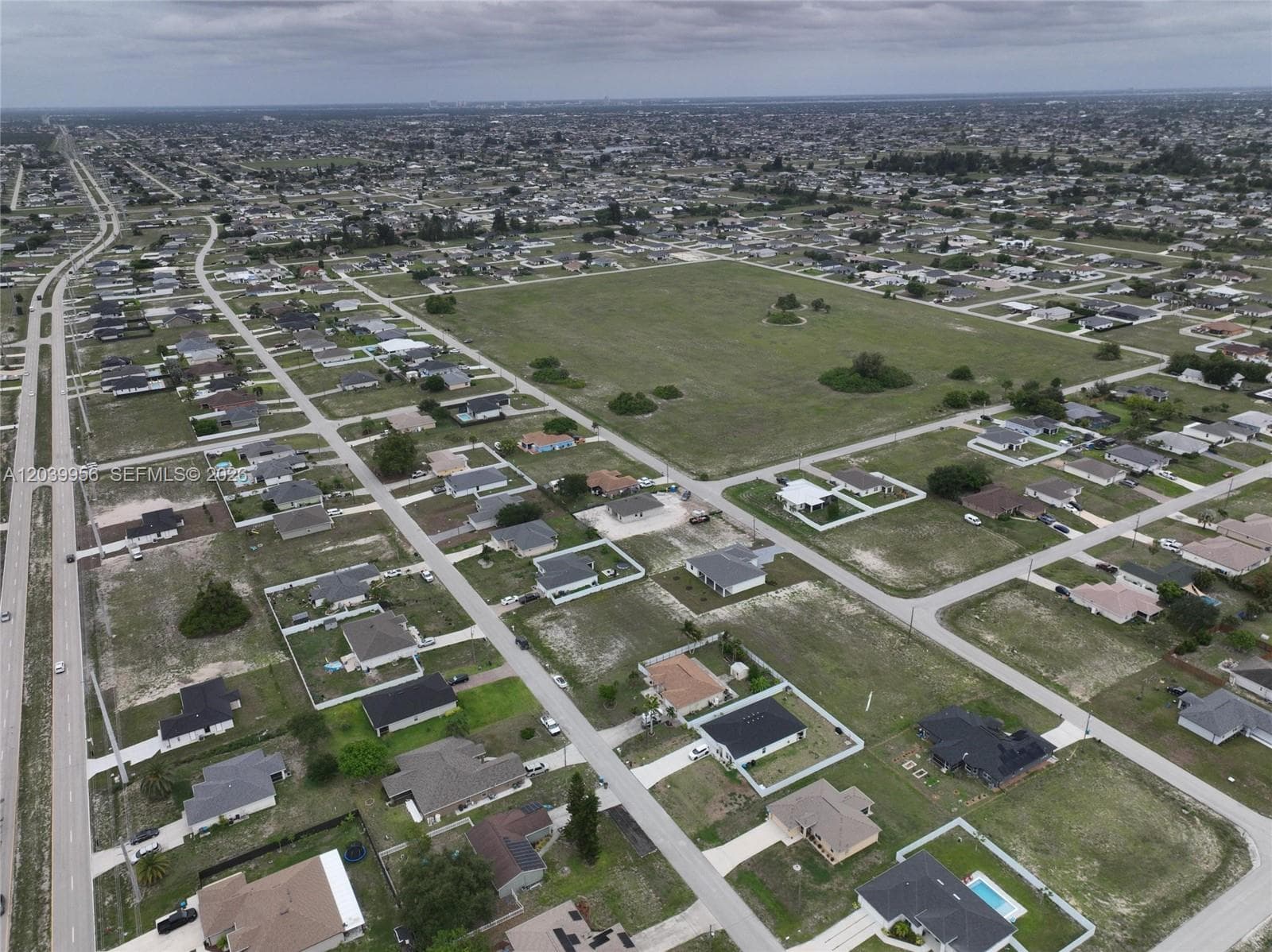 530 NW 23RD TER, Cape Coral, FL 33993 photo 4