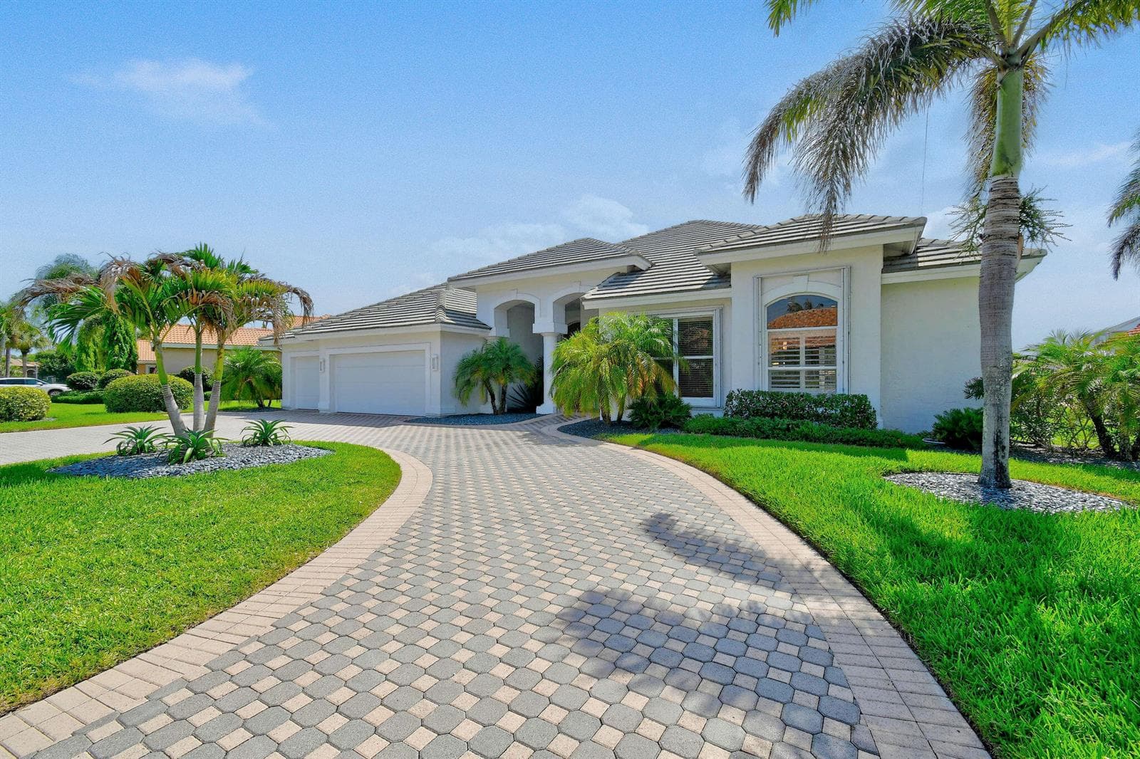 8091 SE Woodlake Lane W, Hobe Sound, FL 33455 photo 3