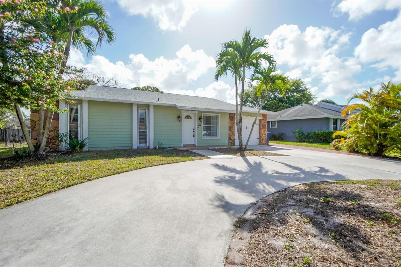 120 Swan Parkway W, Royal Palm Beach, FL 33411 photo 3