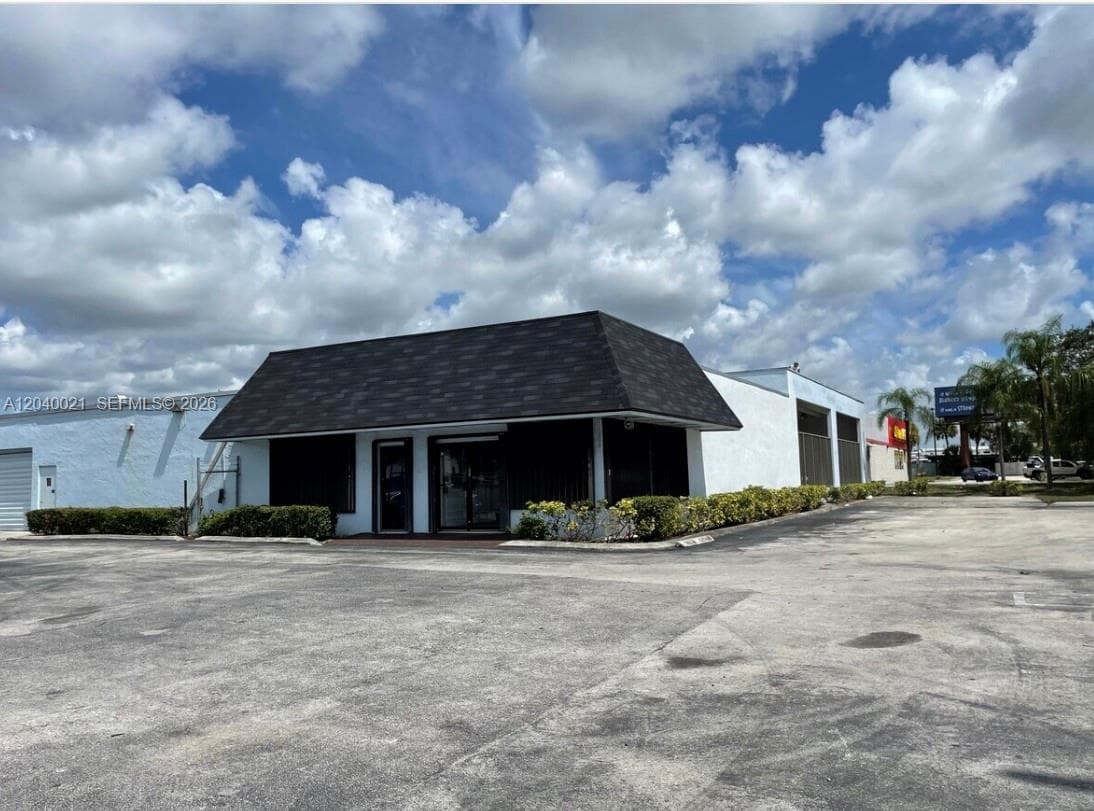 1771 S State Road 7, Fort Lauderdale, FL 33317